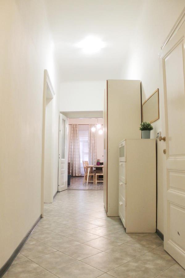 Modern Apartment Ve Smeckach 28 프라하 외부 사진